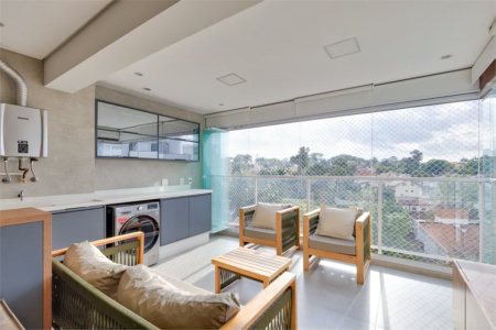 Apartamento com 68m² sala 02 ambientes, 02 dormitórios, sendo 01 suíte banheiro social e vaga no subsolo.! Venha conhecer!