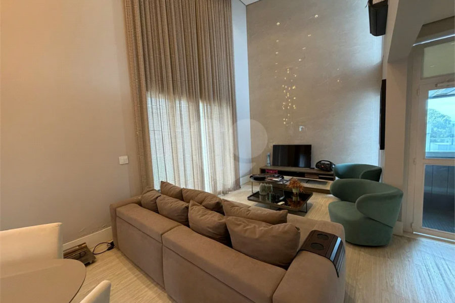Casa de alto padrão em condomínio exclusivo com 4 suítes