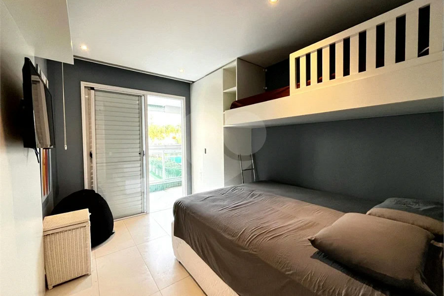 Apartamento à venda com 3 quartos, sendo 1 suíte, em Riviera de São Lourenço, Bertioga, SP