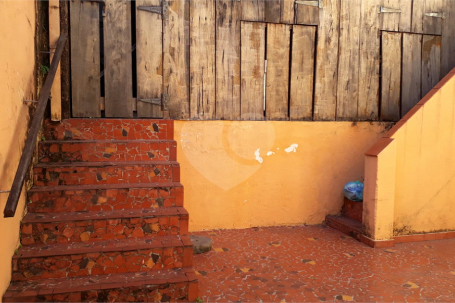 BELA CASA 274 M² C/ 3 QUARTOS 1 SALA 1 COZINHA 3 BANHEIROS 2 VAGAS Para Estacionamento coberta P/ VENDA NA V N Cachoeirinha