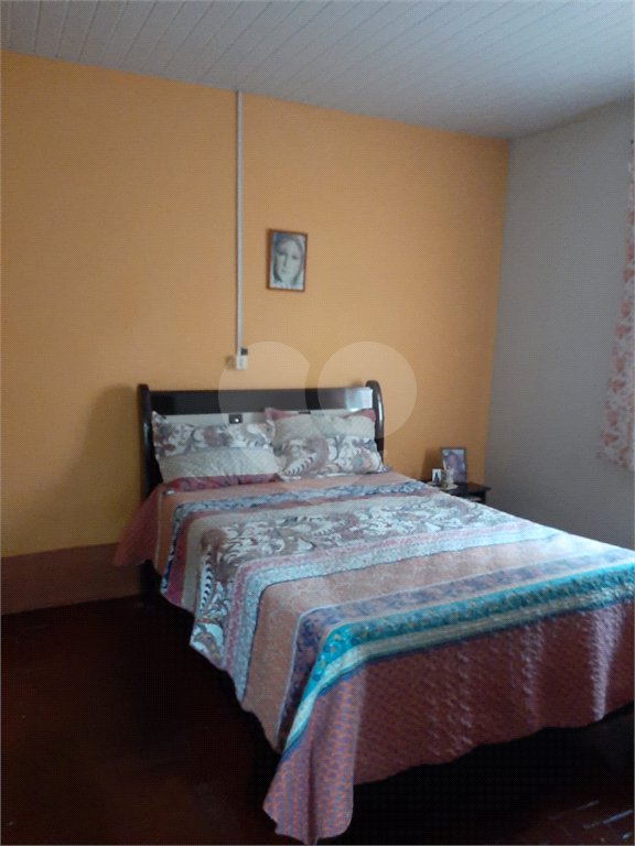 Casa com 2 dormitórios à Venda no Jardim Brasil