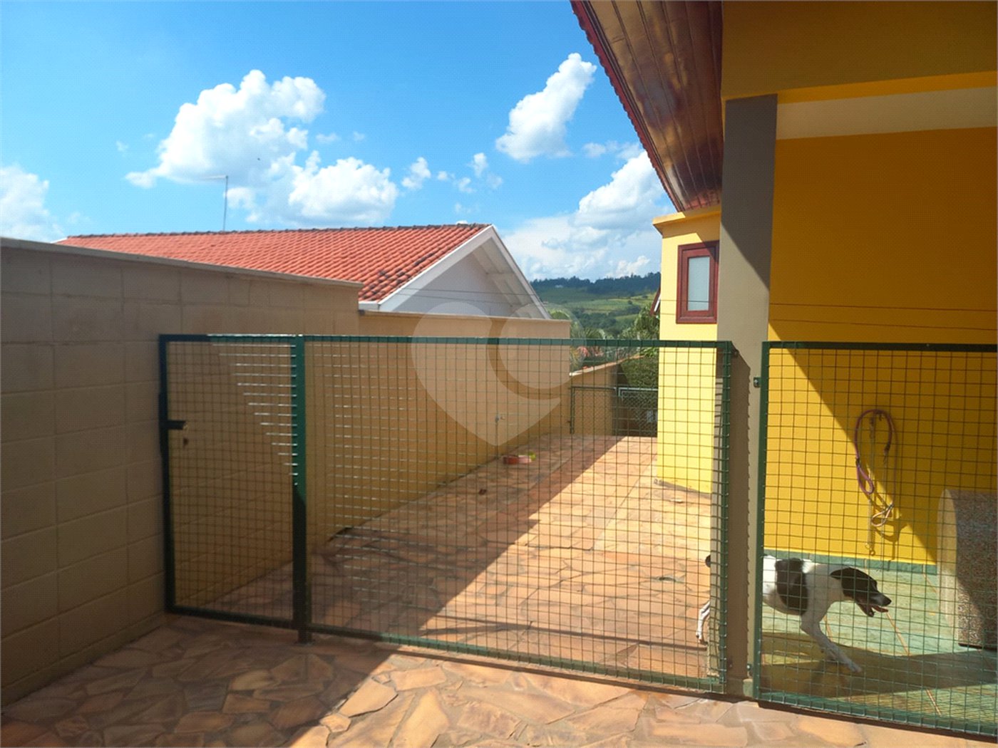 Casa à venda com 4 quartos, sendo 2 suítes,  em Villaggio Capríccio, Louveira, SP