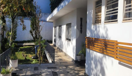 Casa à venda ou para alugar com 4 quartos, sendo 2 suítes,  em Campo Belo, São Paulo, SP