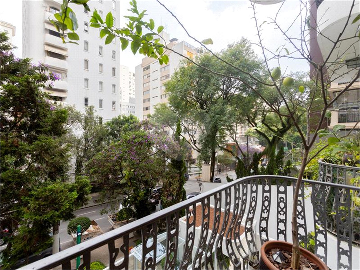 Apartamento a venda nos Jardins 262 m2, 3 suites e 3 vagas
