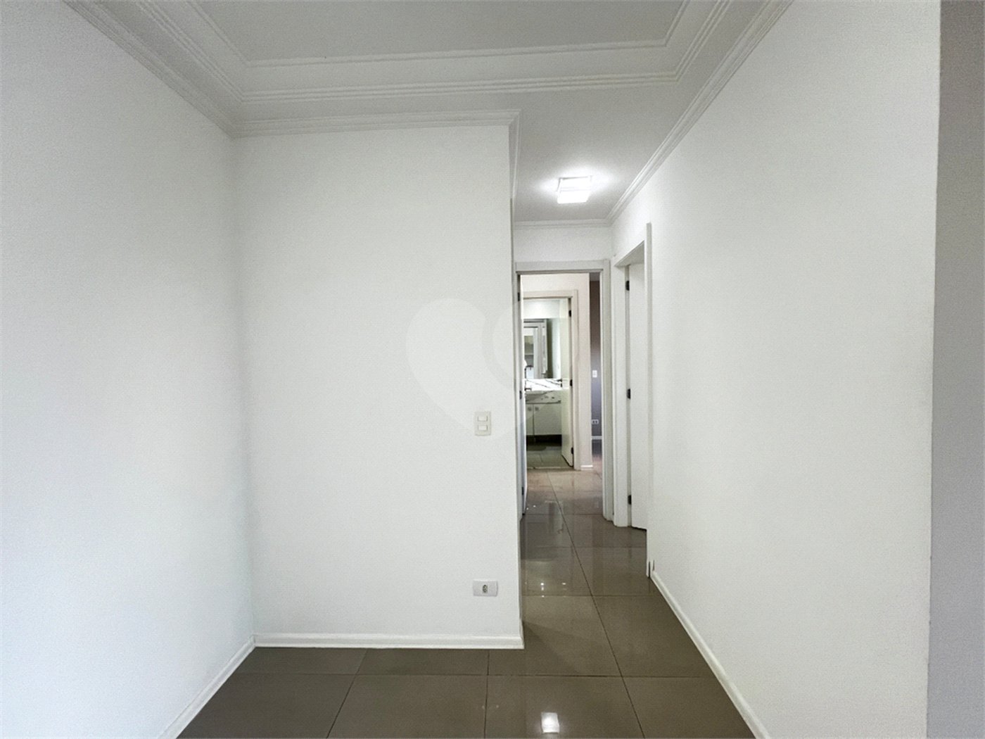 Apartamento à venda com 2 quartos, sendo 1 suíte, em Alto da Boa Vista, São Paulo, SP
