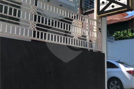Casa para venda no Centro.