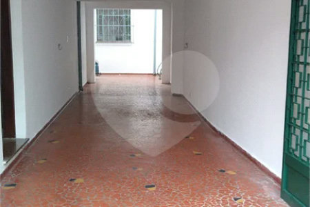 Sobrado a Venda na Mooca, com 248 m²