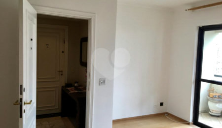 Apartamento à venda com 3 quartos, sendo 1 suíte, em Vila Andrade, São Paulo, SP
