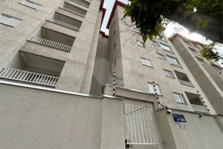 Apartamento á venda na região do Vila Prado.