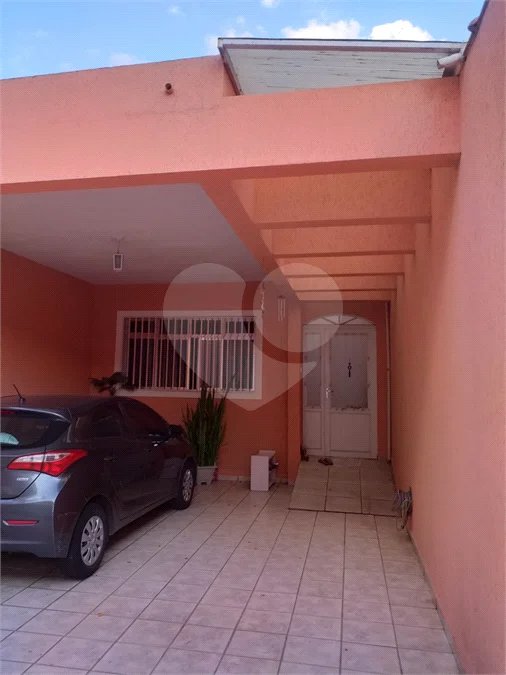 Vende-se Lindo Sobrado na Vila Santa Catarina