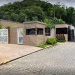 Maravilhosa Casa em Condomínio com 4 Suítes na Praia de Juquehy!!!