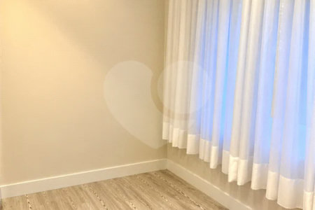 Apartamento à venda no Condomínio Family Garden, Chácara Inglesa, SBC, com 127 m², 3 suítes, varanda gourmet com churrasqueira a carvão, móveis planejados, ar-condicionado, 2 vagas cobertas e lazer completo.