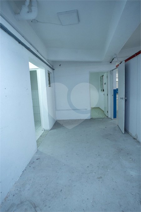 Lindo Salão Comercial para locação com 924m2 no Centro de Atibaia