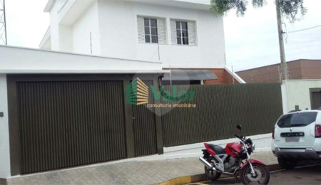 Casa à venda com 3 quartos, sendo 1 suíte,  em Jardim Paraíso, São Carlos, SP