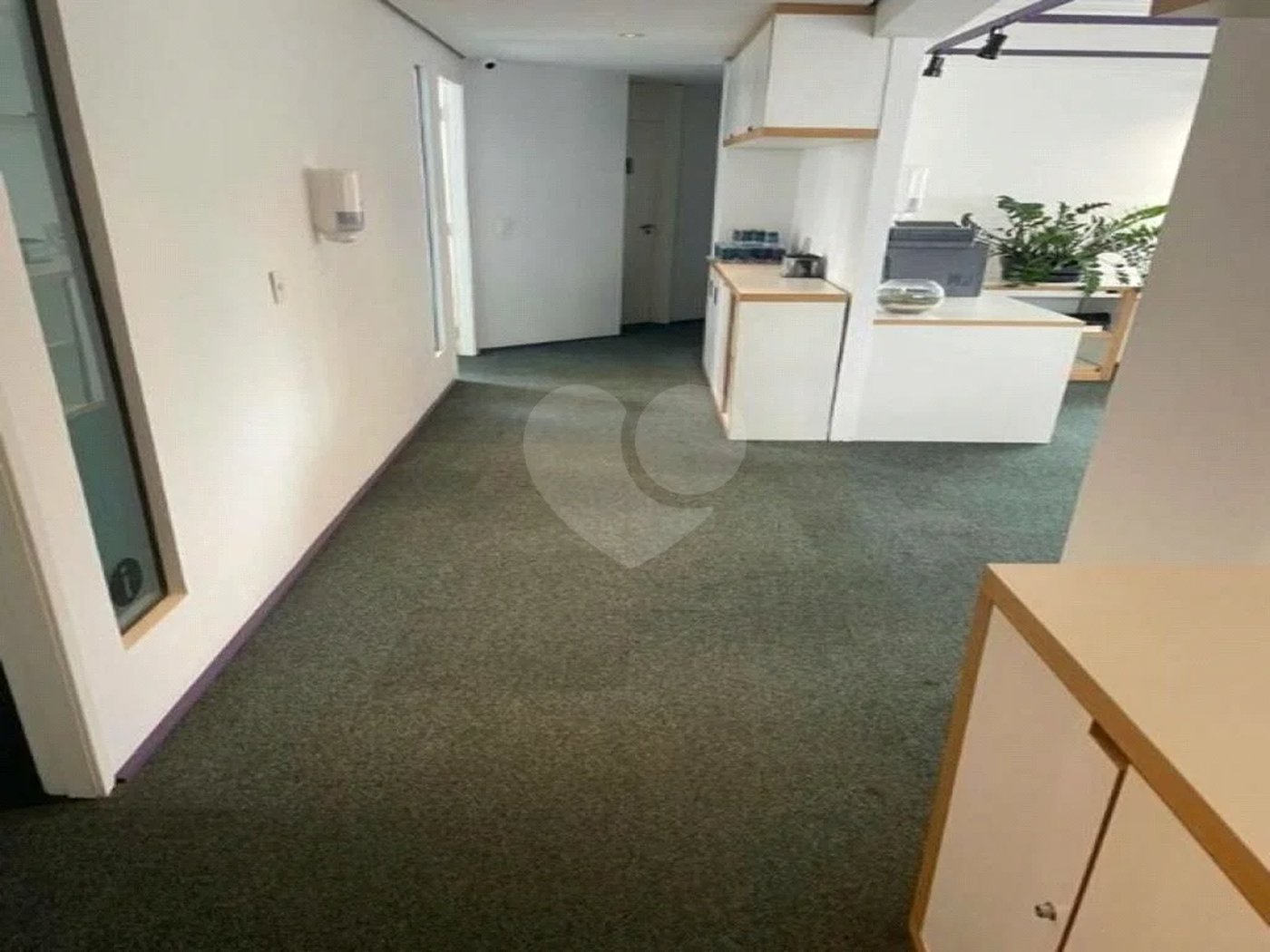 Sala comercial na Berrini, venha conhecer.