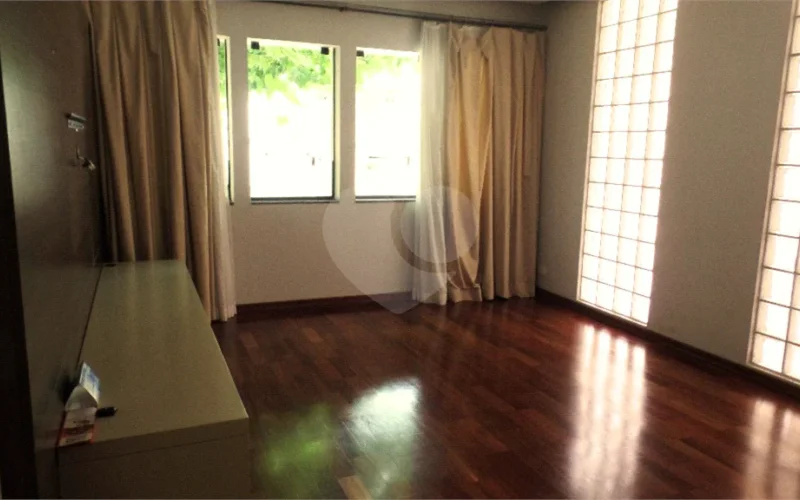 Casa Reformada com 3 Dormitórios (1 Suíte) Próxima ao Aeroporto de Congonhas