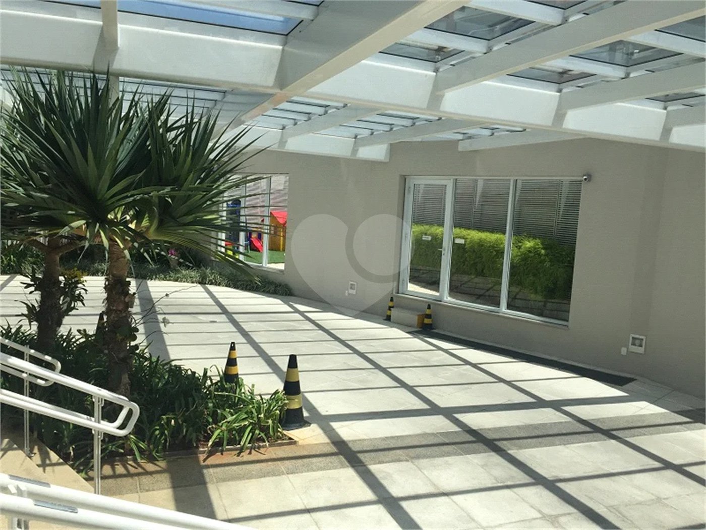 EXCELENTE APARTAMENTO PARA LOCAÇÃO NO ITAIM BIBI, 70 M2, 1 SUITE, 2 BANHEIROS, 2 VAGAS