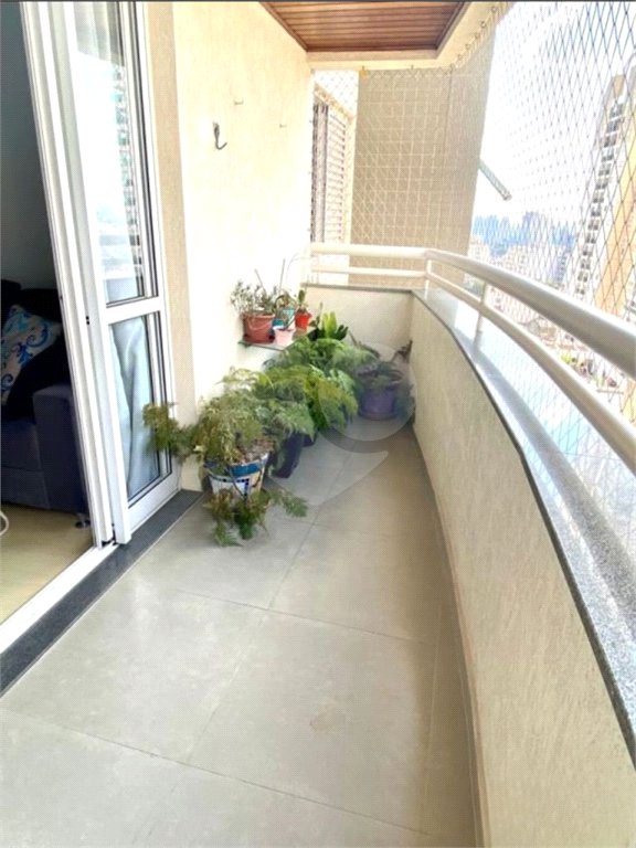 Apartamento á venda na Mooca de 89m² com 2 dormitórios, sendo 2 suítes e 2 vagas.