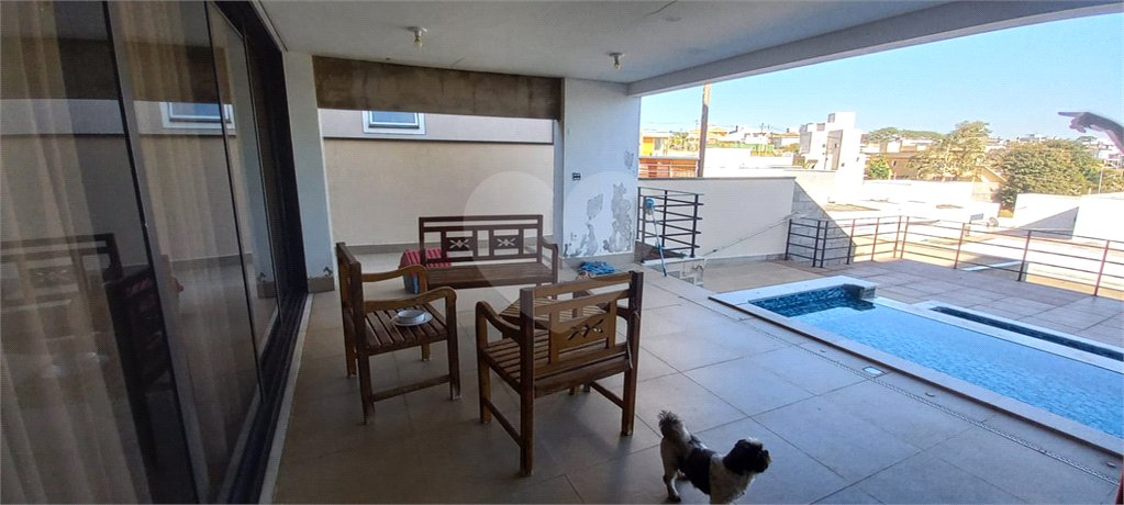 Luxuoso Sobrado com 4 Suítes