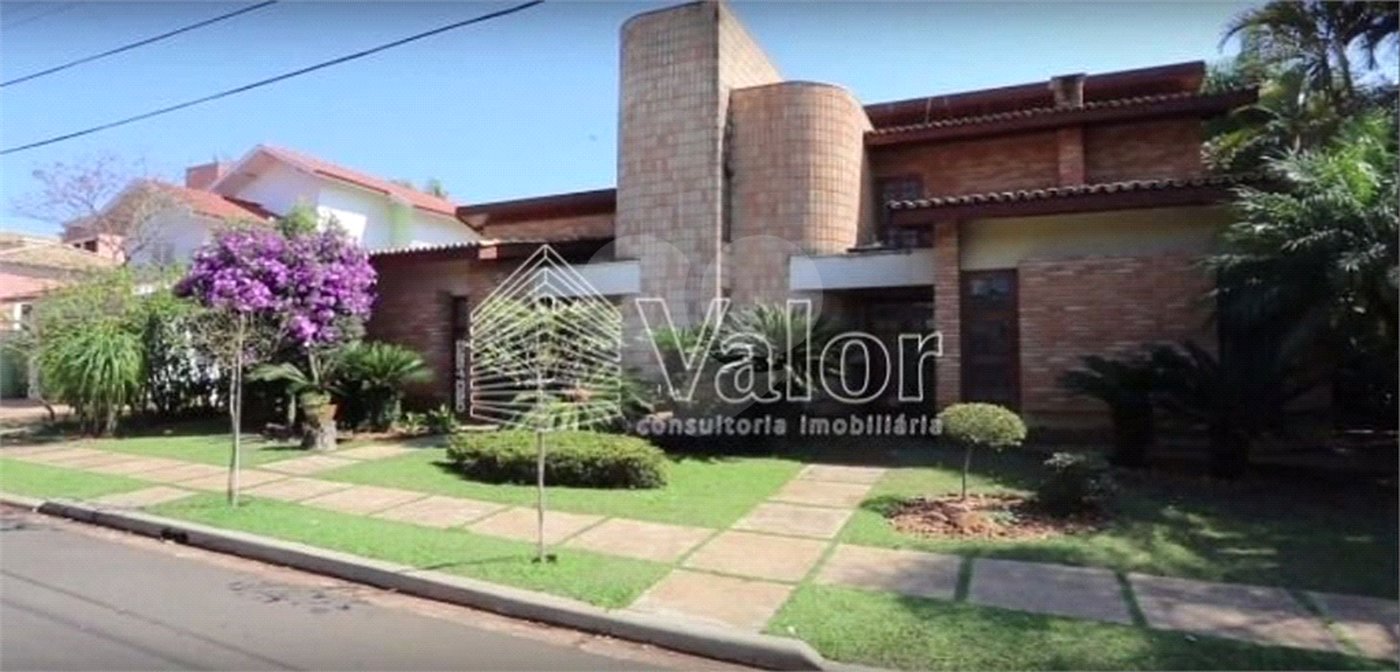 Casa em condomínio fechado