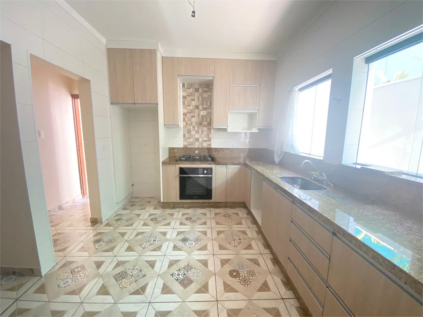 Sobrado com 3 quartos 1 suíte e 6 vagas de garagem no Jardim Guapira