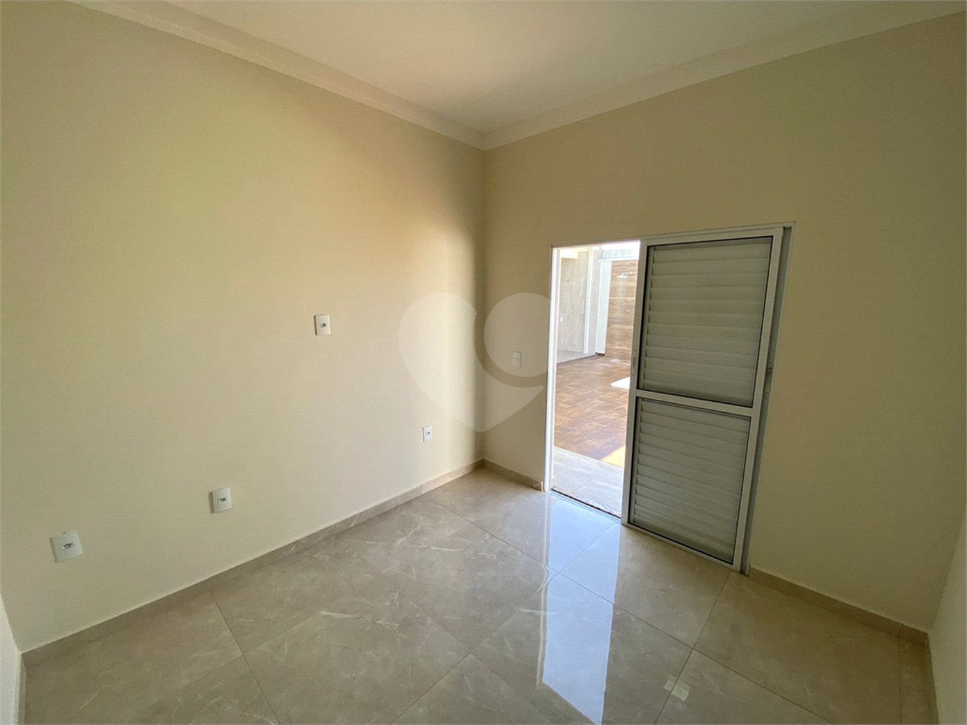 Casa térrea com piscina para venda no Residencial Arcoville