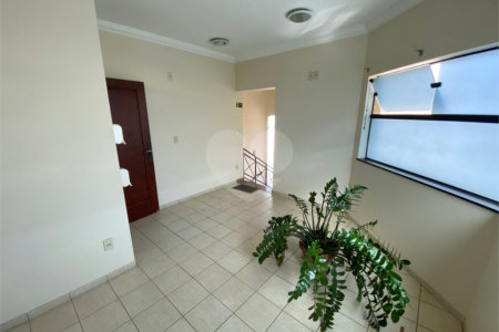 Casa comercial a venda perto da Santa Casa
