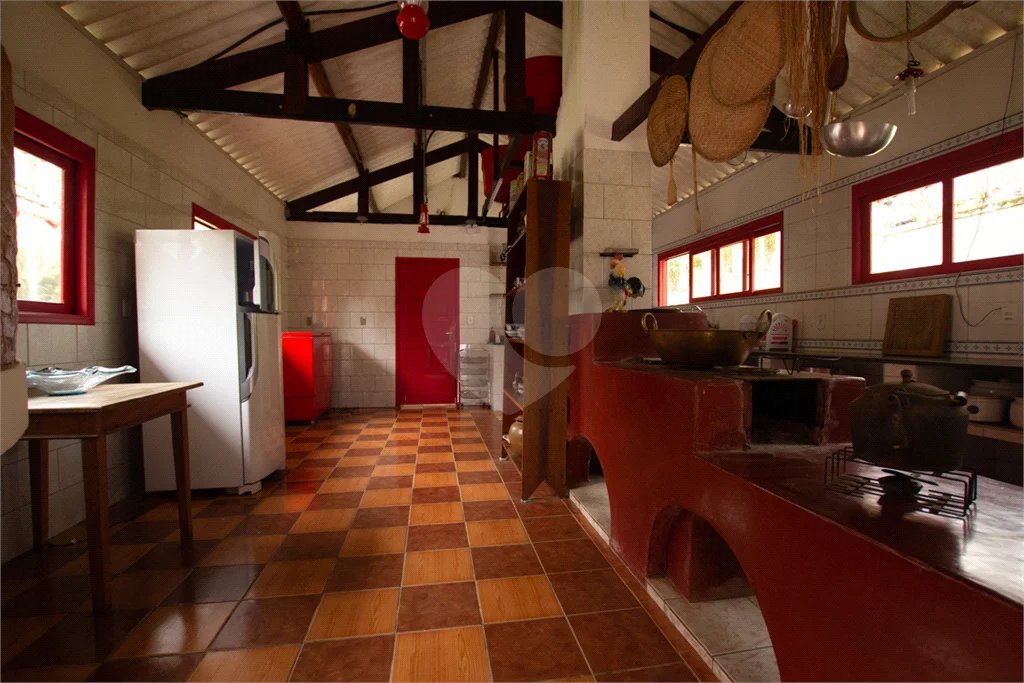 Sítio à venda com 8 quartos, sendo 4 suítes, em Taiaçupeba, Mogi das Cruzes, SP