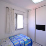 Oportunidade Apartamento mobiliado á venda na saude com 60m² com 2 dorm e 2 vaga. Aceita e estuda Permuta ( sujeito a avaliação).