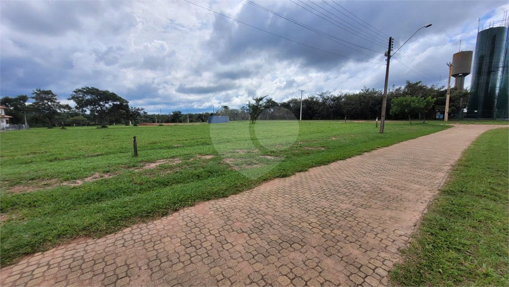 Loteamento no Condomínio Vila Pinhal do Broa