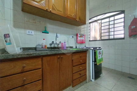 Santa Cecilia. 02 dormitorios. reformado, próximo metrô.