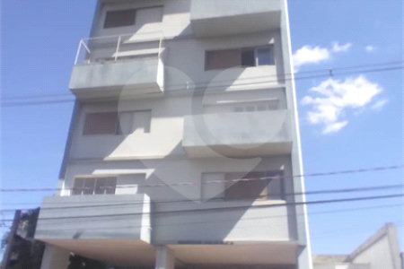 Apartamento no Condomínio Vila Rica.