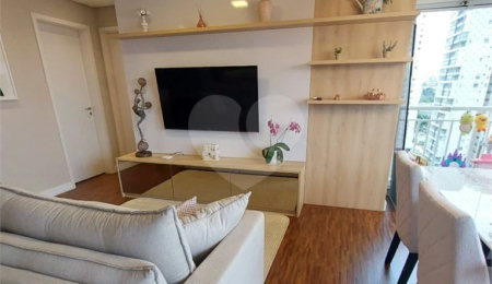 Apartamento à venda com 2 suítes em Vila Anastácio, São Paulo, SP