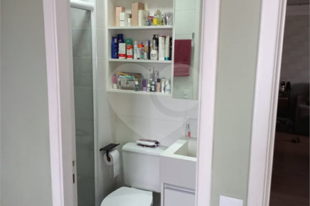 Apartamento Condominio Clube em Pinheiros com 90 m² Útil com 3 dormitórios sendo 1 suíte com 1 Vagas
