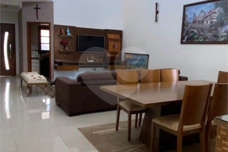 Excelente casa com muito boa localização no Condomínio Eldorado á venda.