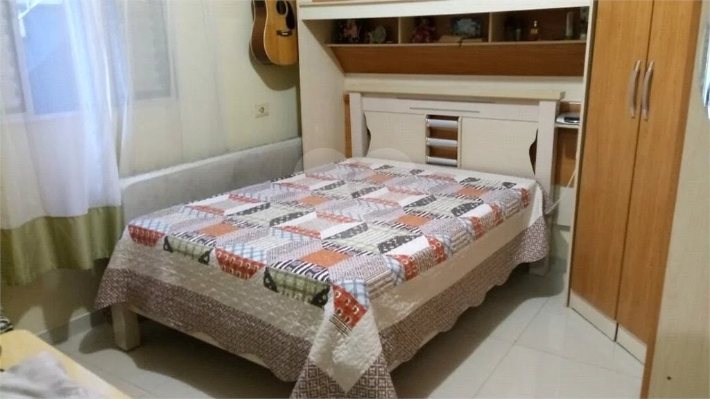 Sobrado com 212m² , 3 dormitórios , 2 vagas , à venda em Santo André.