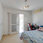 Casa à venda com 4 quartos, sendo 2 suítes, no condomínio Villa Franz Schubert, São Paulo - SP