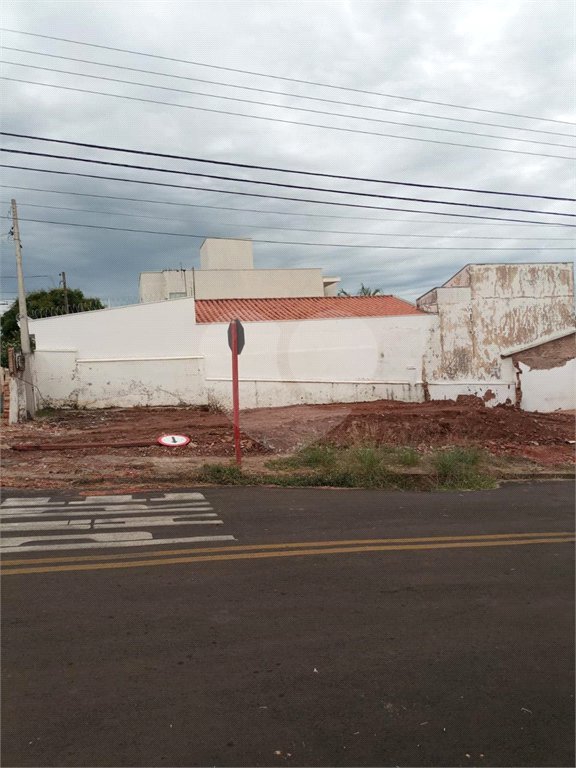 Terreno residencial/comercial na vila nery
