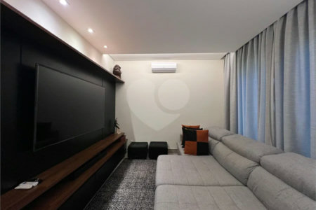 Casa dos Sonhos em Condomínio São Francisco, 3 Suítes, Piscina com Spa e Energia Fotovoltaica