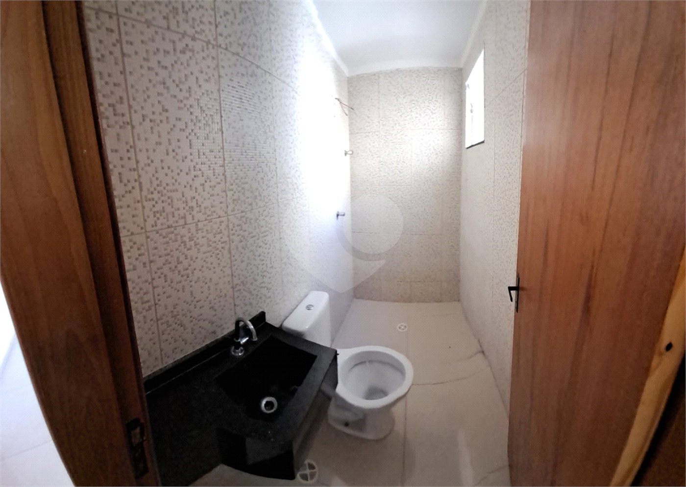 Sobrado novo de 3 quartos, 1 suíte, com 100 m², 2 vagas de garagem à venda no Jardim Eliane SP