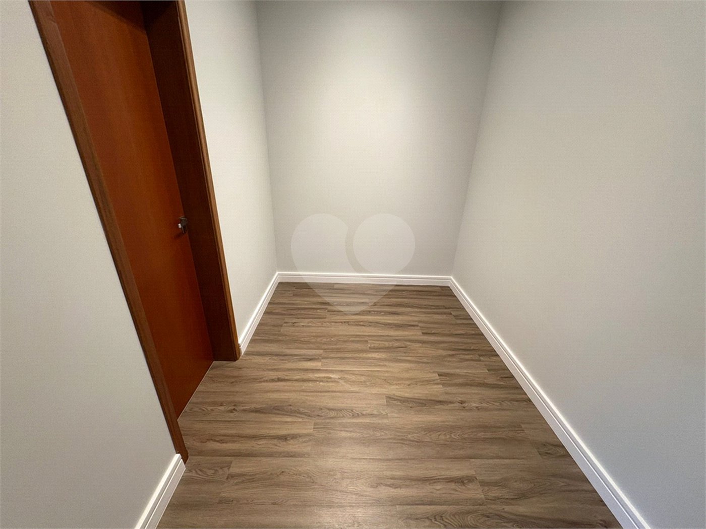 Casa á venda no condomínio Damha IV