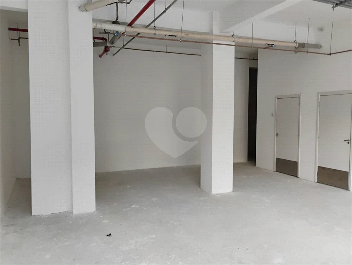 Excelente sala comercial com 50 M² no Jabaquara.