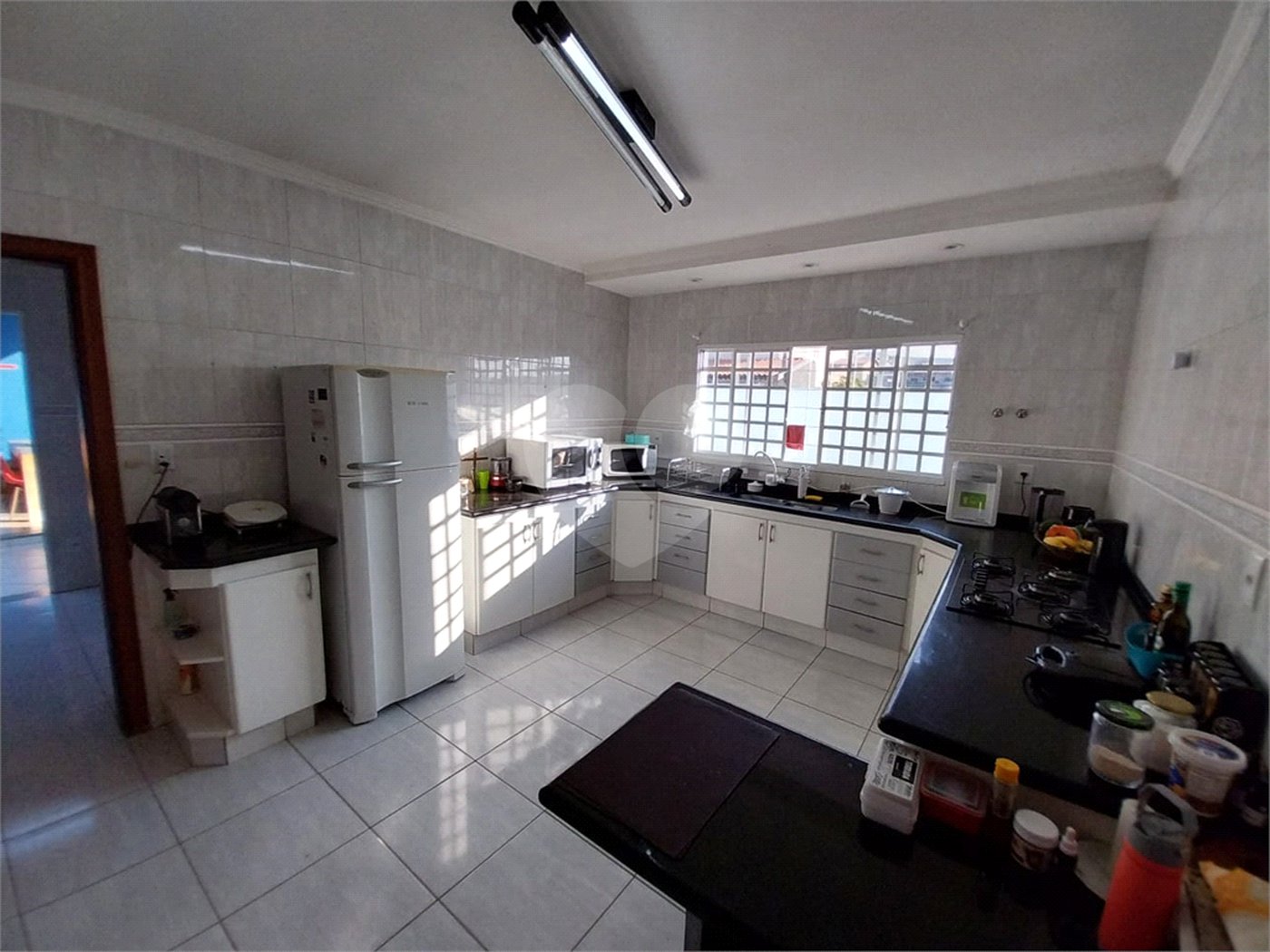 Sobrado à venda com 5 quartos, sendo 1 suíte,  em Terra Nobre, Louveira, SP