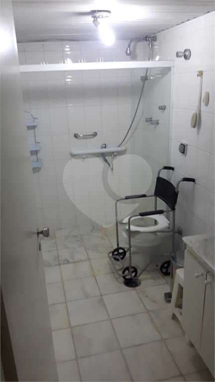 Apartamento de 2 quartos à venda perto do Metrô Paraíso! Excelente localização!