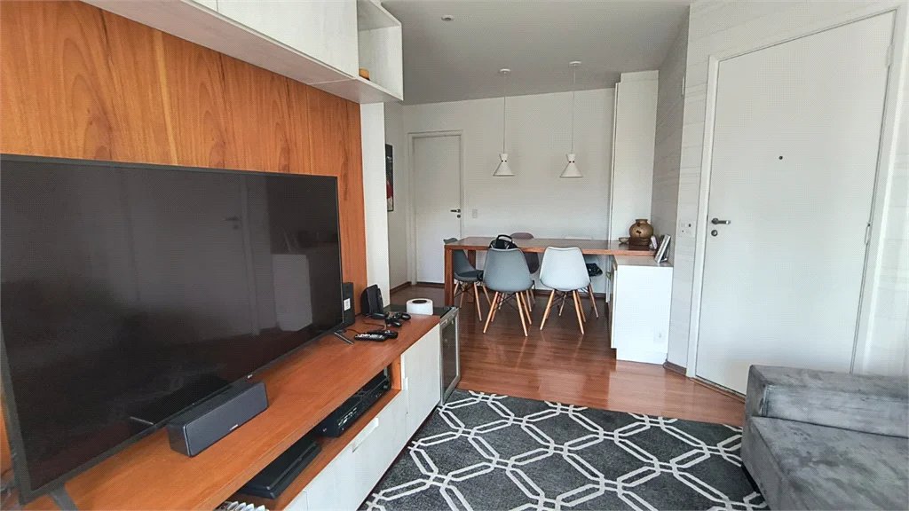 Apartamento à venda com 3 quartos, sendo 2 suítes, em Lar São Paulo, São Paulo, SP