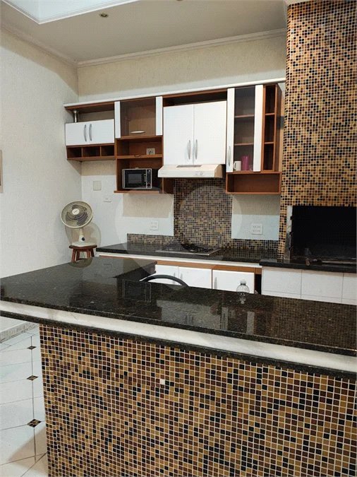 SOBRADO COMERCIAL PARA LOCAÇÃO NO RUDGE RAMOS | 197 m²