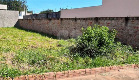 Terreno à venda em Parque dos Flamboyant, São Carlos, SP