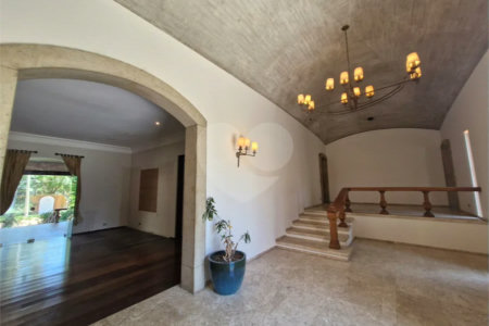 Casa à venda ou para alugar com 4 suítes em Alto da Boa Vista, São Paulo, SP