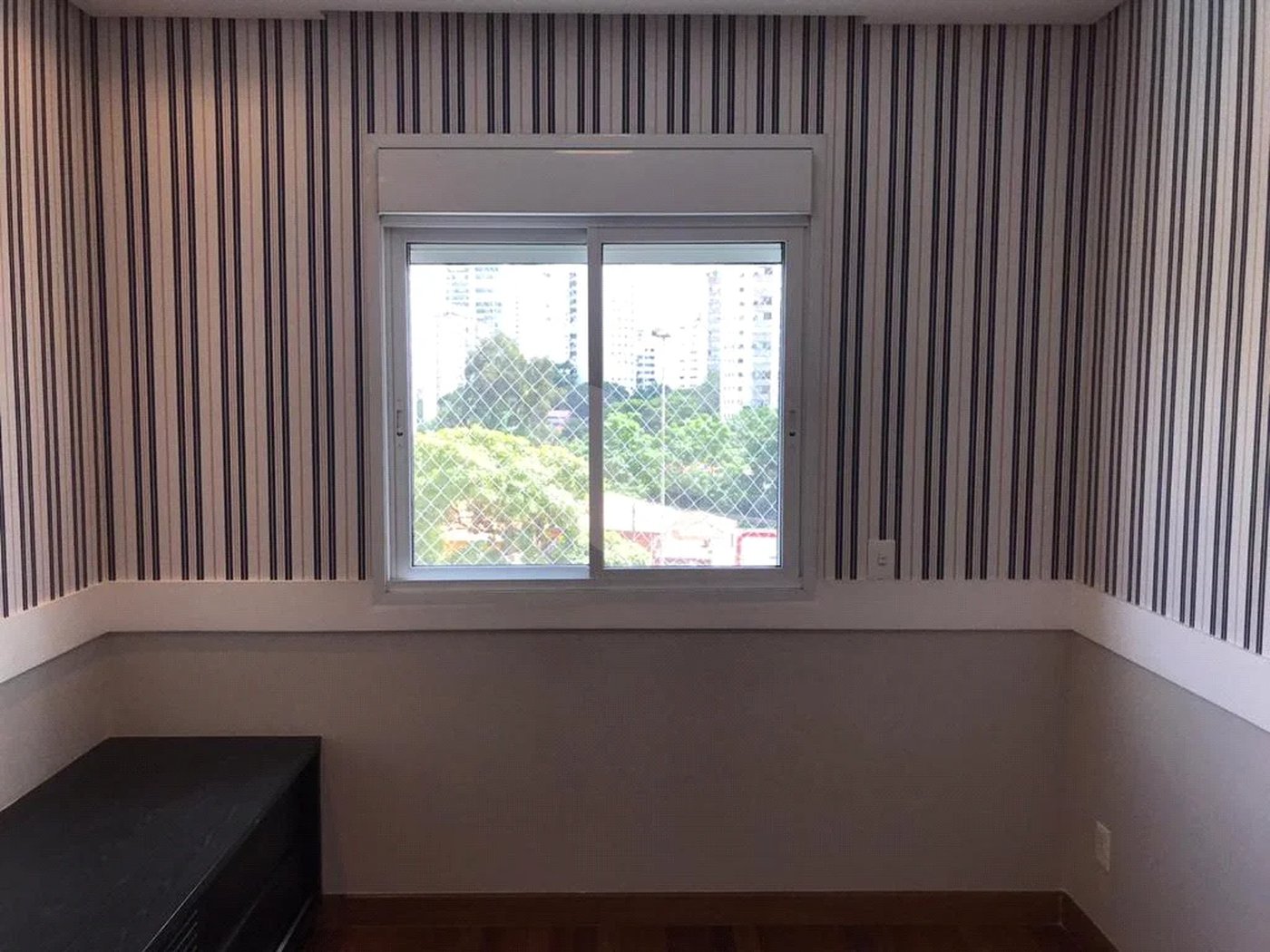 Apto 220 metros no Campo Belo. varanda, 5 vagas, 3 suítes. Visite