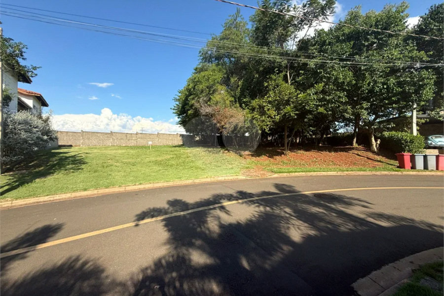 Terreno a venda no condomínio Villa DAquila, Santa Rosa, Piracicaba.
